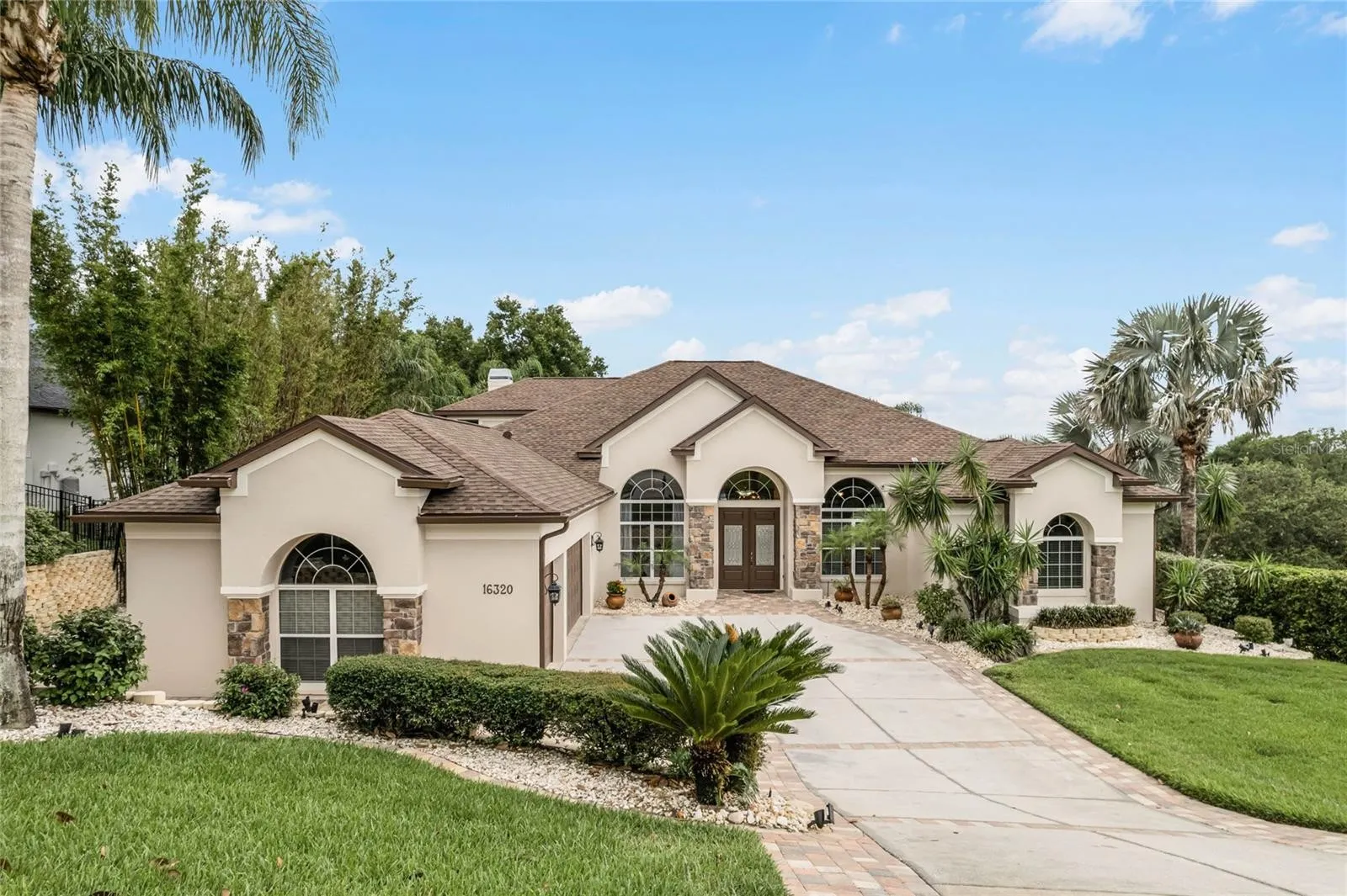 16320 Magnolia Bluff Drive, Montverde, FL 34756