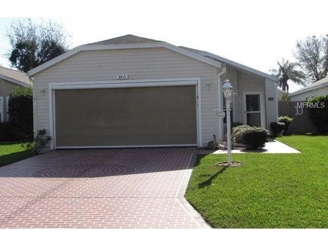 4913 Heron Run Circle, Leesburg, FL 34748